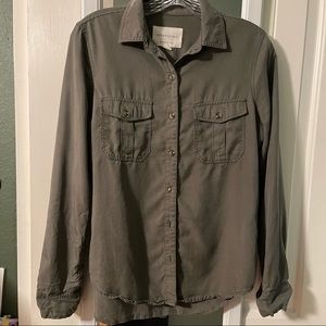 Aeropostale Green Long Sleeve Button Down high low shirt Size Small